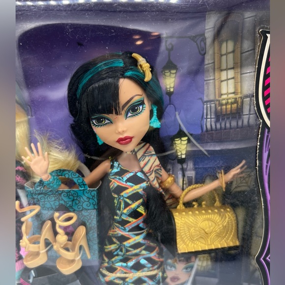 Monster High dolls Scaris city of frights Lagoons Blue& Cleo Nile 2012 NIB - Picture 5 of 10